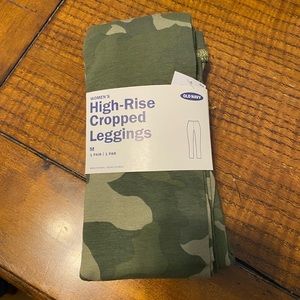 NWT Old Navy cropped leggings